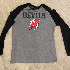 NJ Devils XL tee shirt